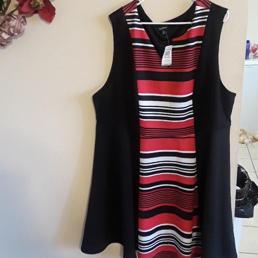 Size 5 Torrid Sleeveless Dress